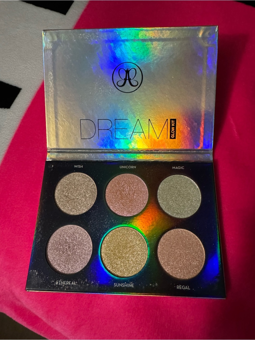 Anastasia Beverly Hills dream glow kit highlighter pallet